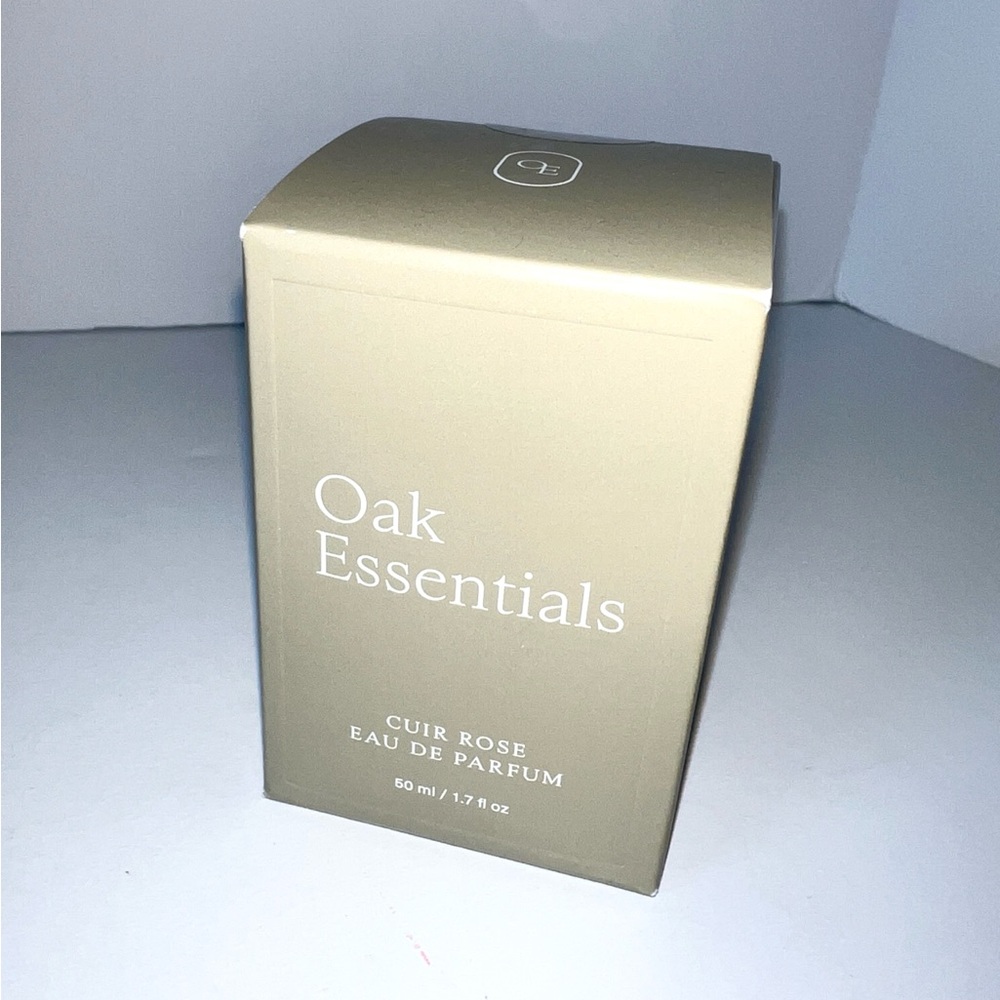 Oak Essentials Eau de Parfum Spray 1.7oz Santo Wood New in Box